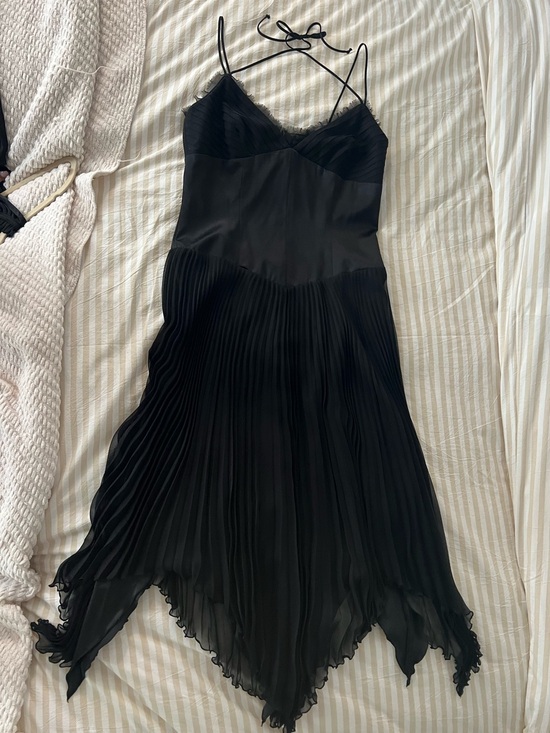 Laundry By Shelli Segal Dresses & Skirts - Laundry Black Pleated Dress
